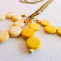 Mustard and Off-white Round Wood Beads Brass Necklace