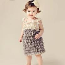 Avery_in_cream___grey_lace2_4pfs_medium