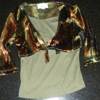 Green/Brown Shirt/Ties in Front-iz Byer California Size 7