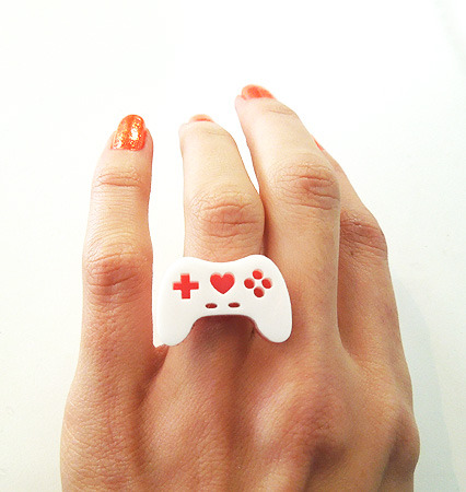 Geeky Glamorous Controller Ring - White
