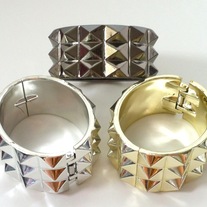 1 gold silver OR gunmetal tone acrylic punk pyramid stud spike hinged bracelet bangle