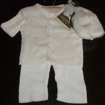 White Sweater/Pants/Booties-NEW-Wendy Bellissimo Size 6-9 Months