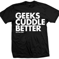 GEEKS CUDDLE BETTER (BLACK)