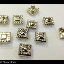 Pyramid Studs 12mm