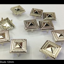 Pyramid Studs 12mm