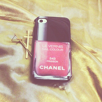 Chanel Nail Polish Design iPhone 4/4s Hard Rubber Case
