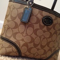 COACH PEYTON TOP HANDLE TOTE KHAKI/MAHOGANY/BROWN SIGNATURE