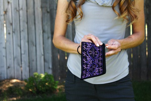 Velvet clutch with violet Karakalpak embroidery