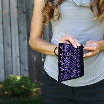 Velvet_20clutch_20blue_20violet_20embroidery_medium
