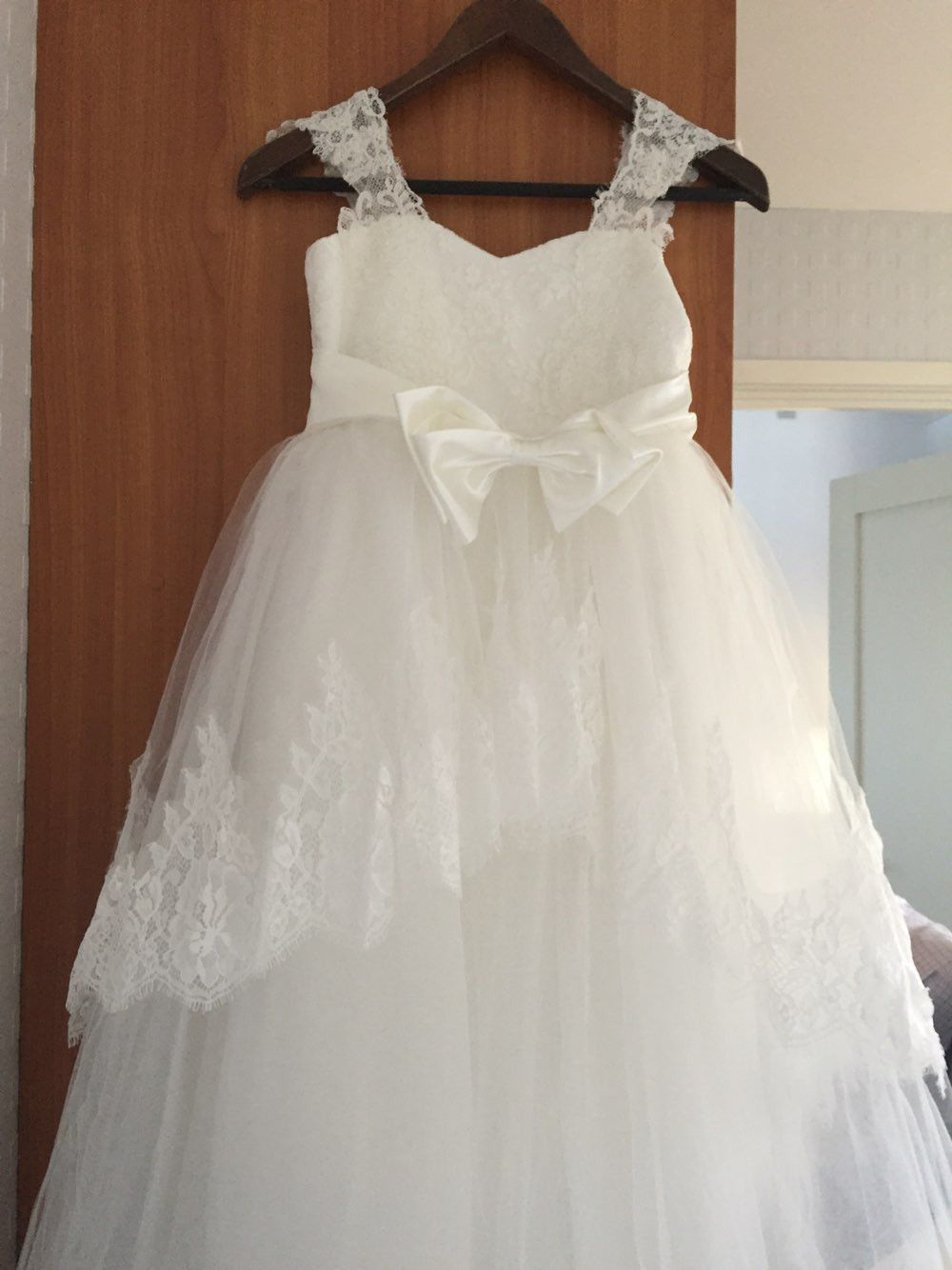 Cheap White Flower Girls Dresses For Wedding Gowns Cap Sleeve Lace Sash