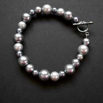 7" Gray mutitone pearl bracelet