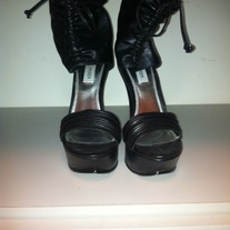 Steve Madden Black Ruche (Size7)