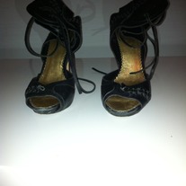 Bebe Black Leather Strap Up (Size 9) 