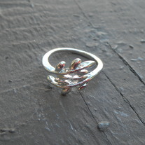 Silver Leaf Ring