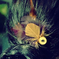 Chai feather hair clip