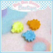 Tiny Treat Hair Clip - Flower C