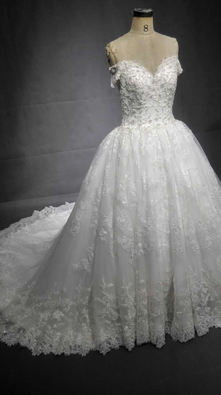 Darius Cordell Wedding Dress