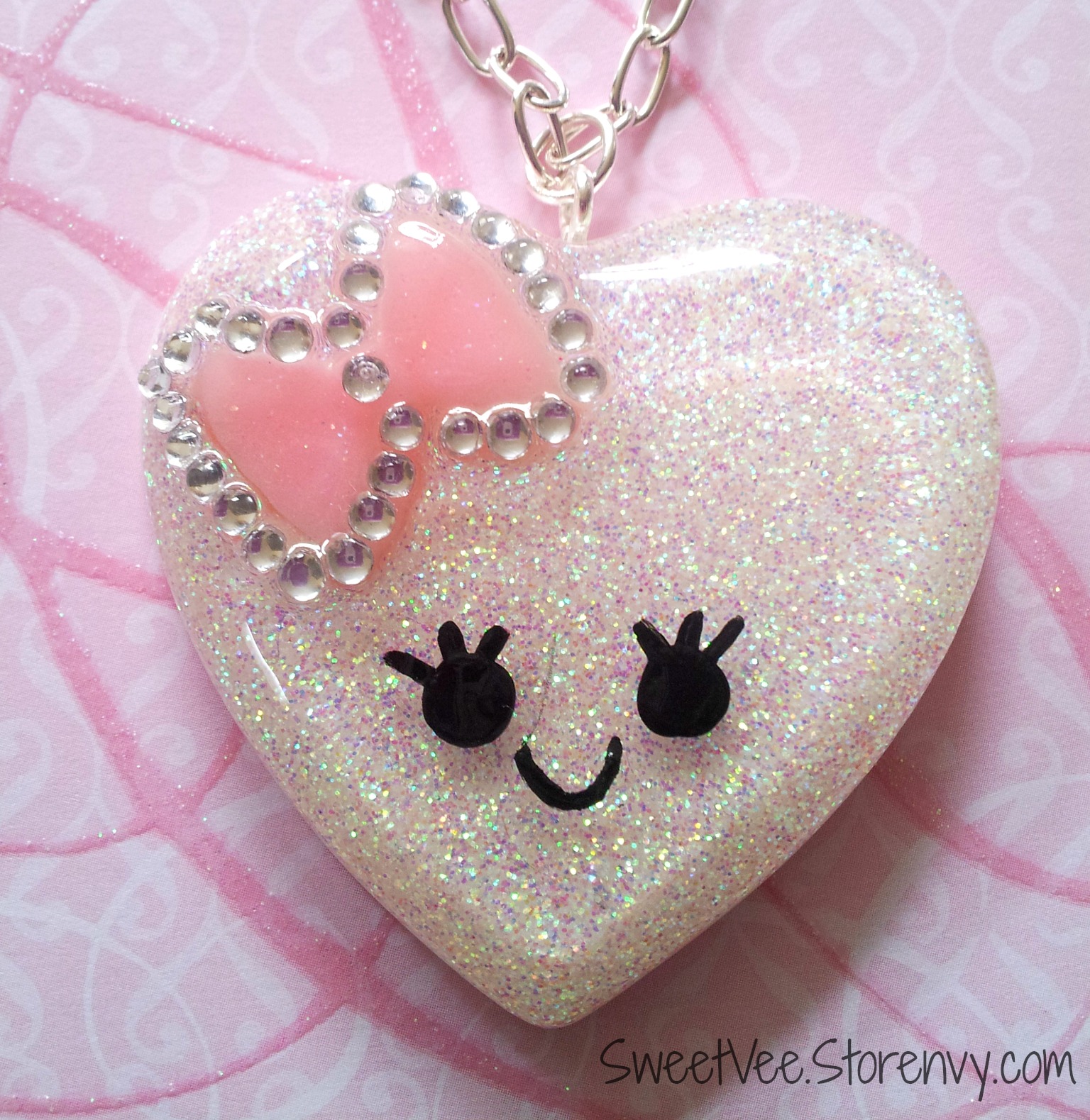 Kawaii Heart Pendant on Storenvy