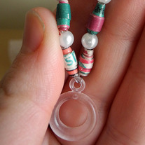 Pink_20and_20green_20necklace_2003_5x7in_72dpi_medium
