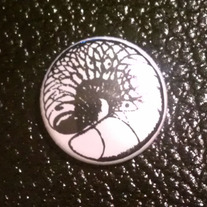 Worm Button medium photo