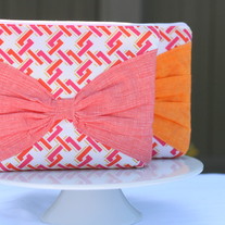 Neon Bow Pouch in Coral