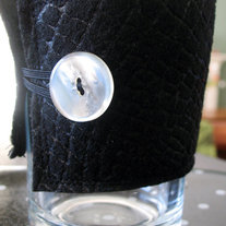 Resized_20black_20leather_20cup_20warmer_medium