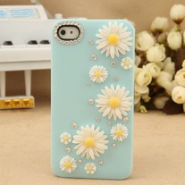 iphone 4G Design #197, New Bling Crystal Sparkle White Daisy Flowers Rhinestones Green iPhone 4/4S Case