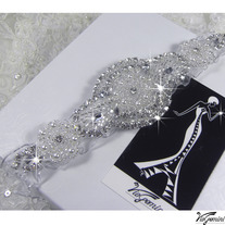 Wedding_garter_rhinestone_aplique_viogemini_medium