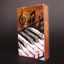 Houston_llew_tickled_ivory_medium