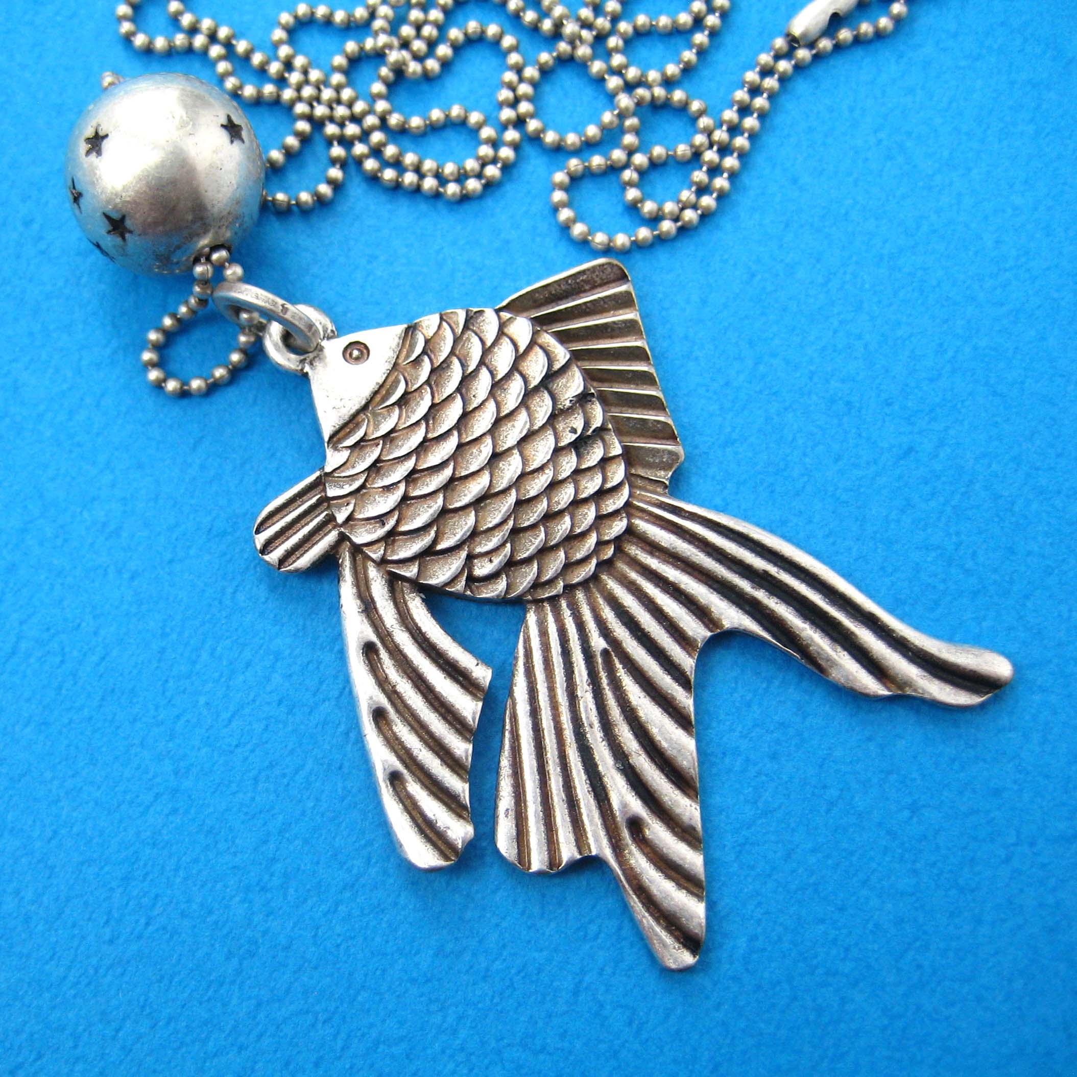 Goldfish Fish Sea Animal Pendant with Round Charm Necklace in Silver