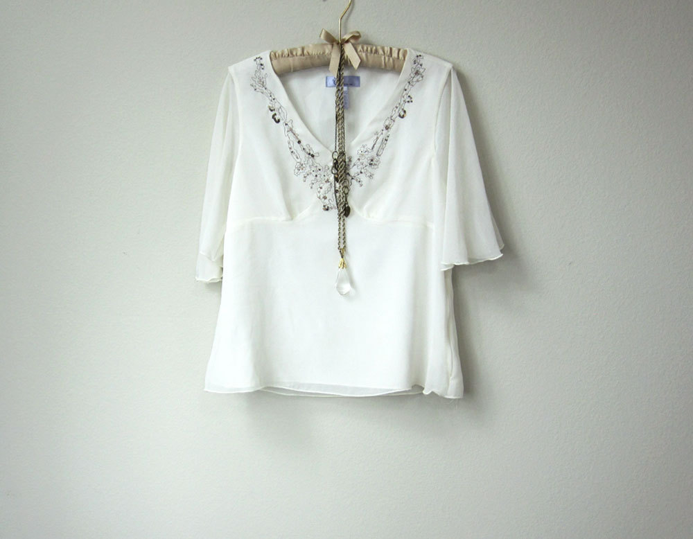 white flowy top short sleeve