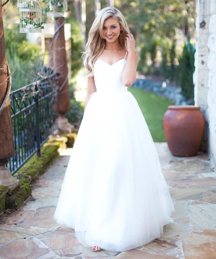 simple elegant white wedding dress