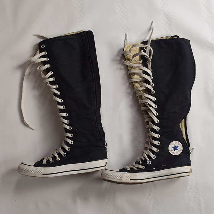converse knee converse knee