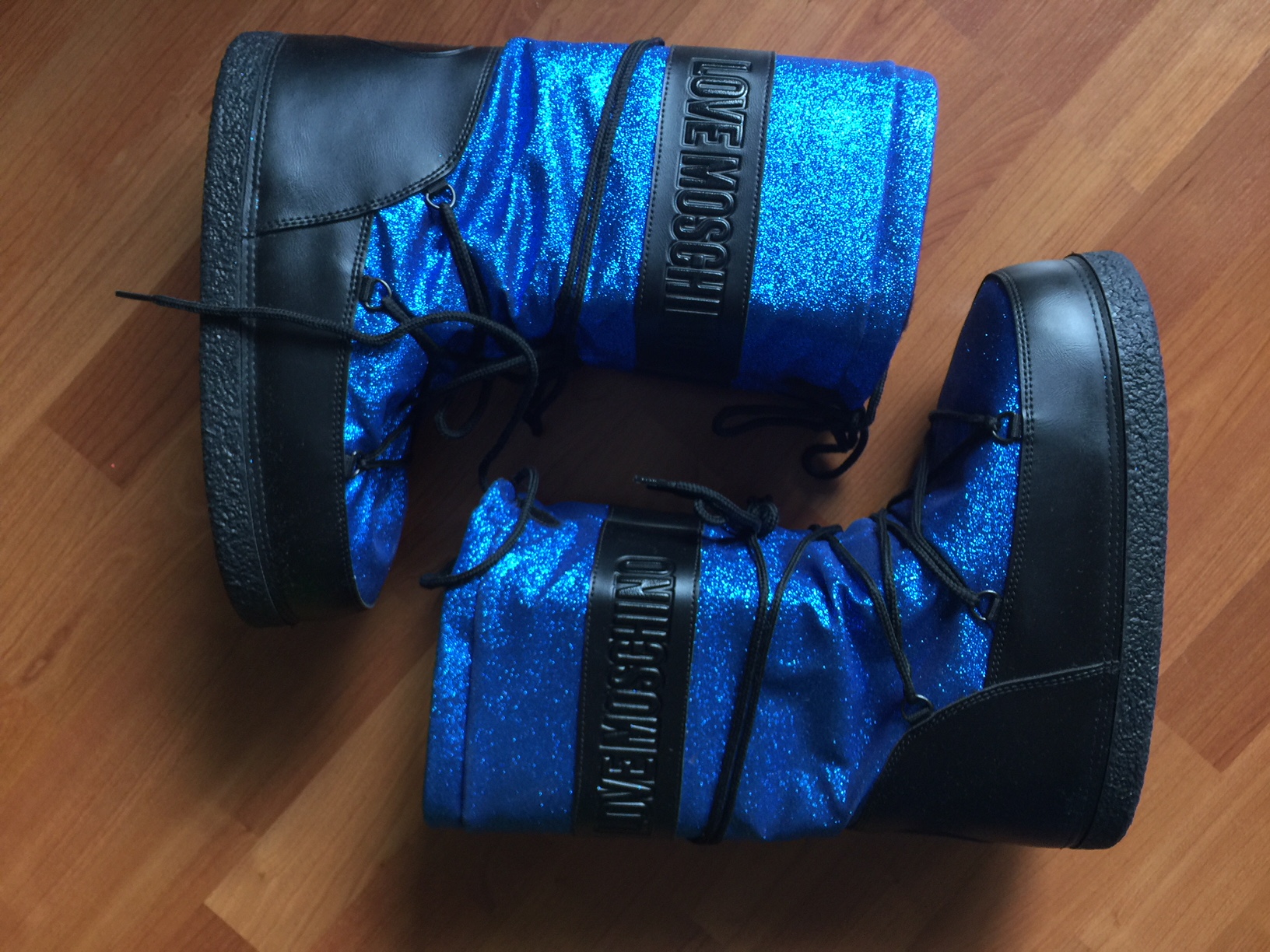 moon boot moschino