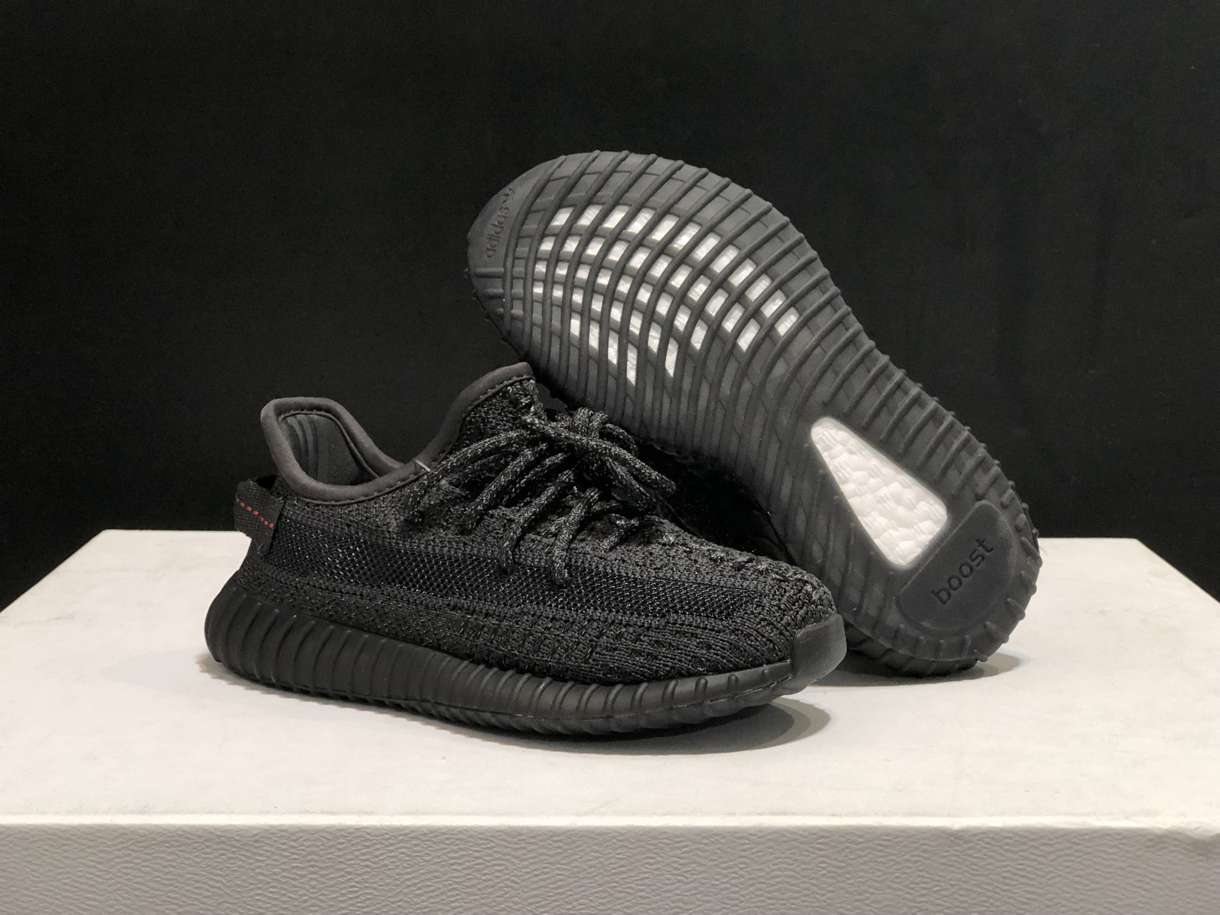 {keywor d} adidas yeezy kids